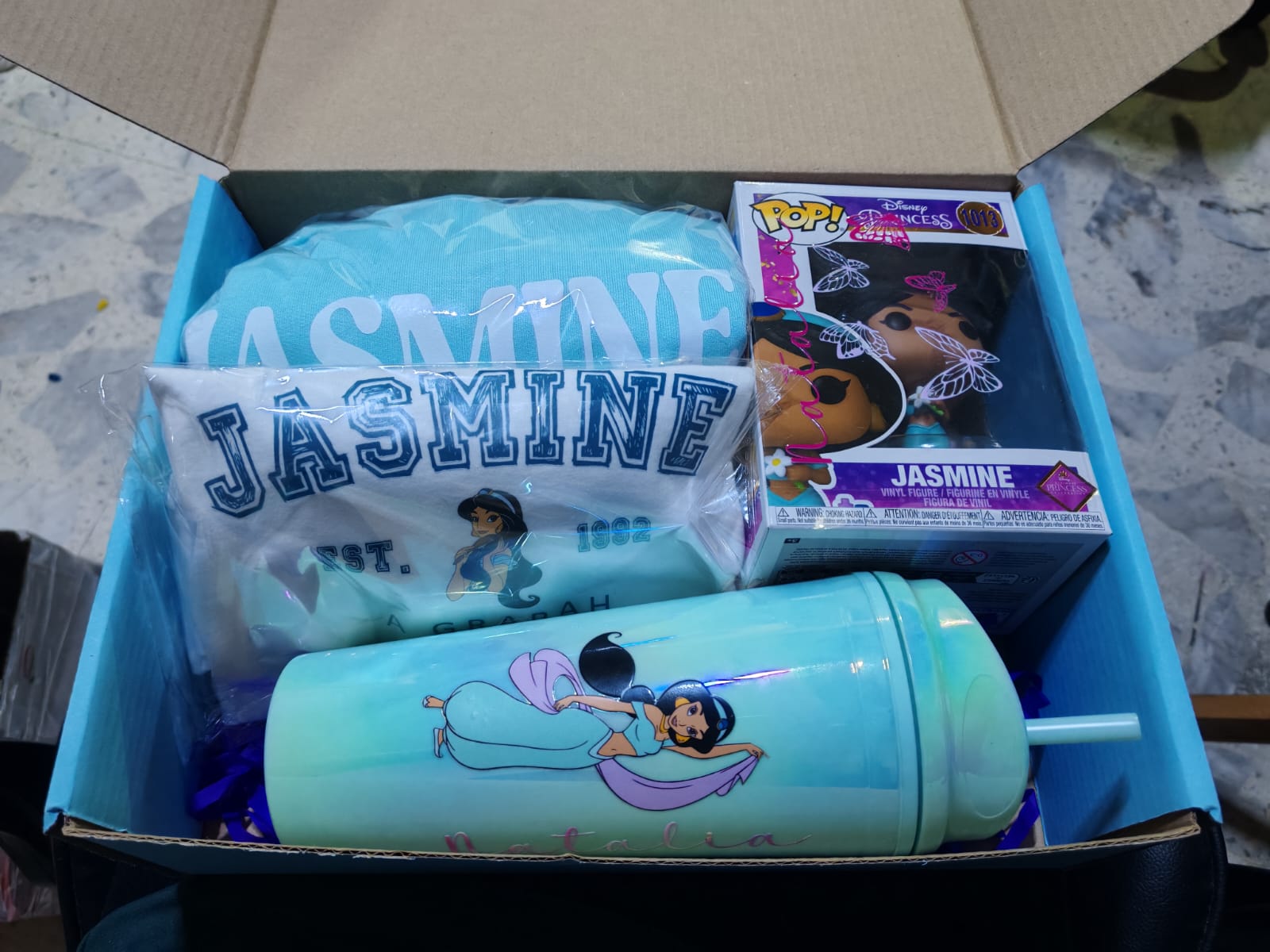 Kit de bienvenida caja de regalo personalizada