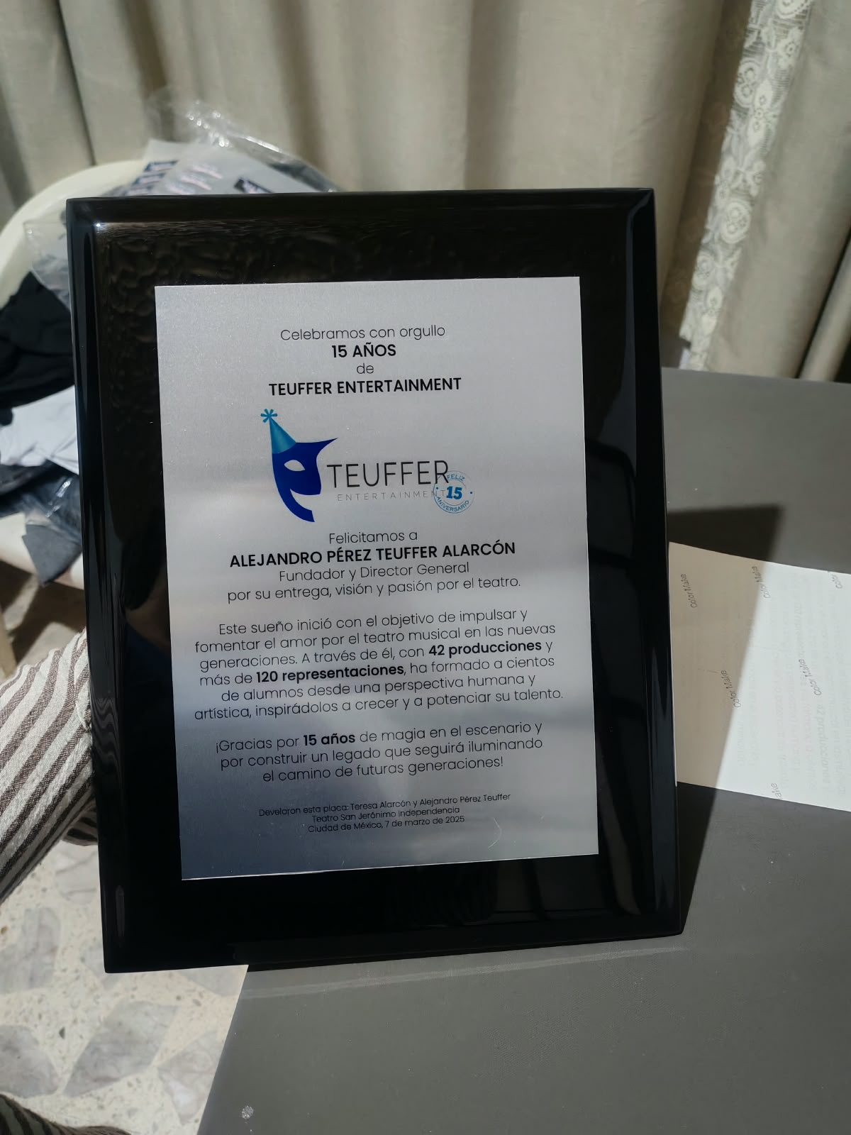 Placa de reconocimiento grabado láser en metal