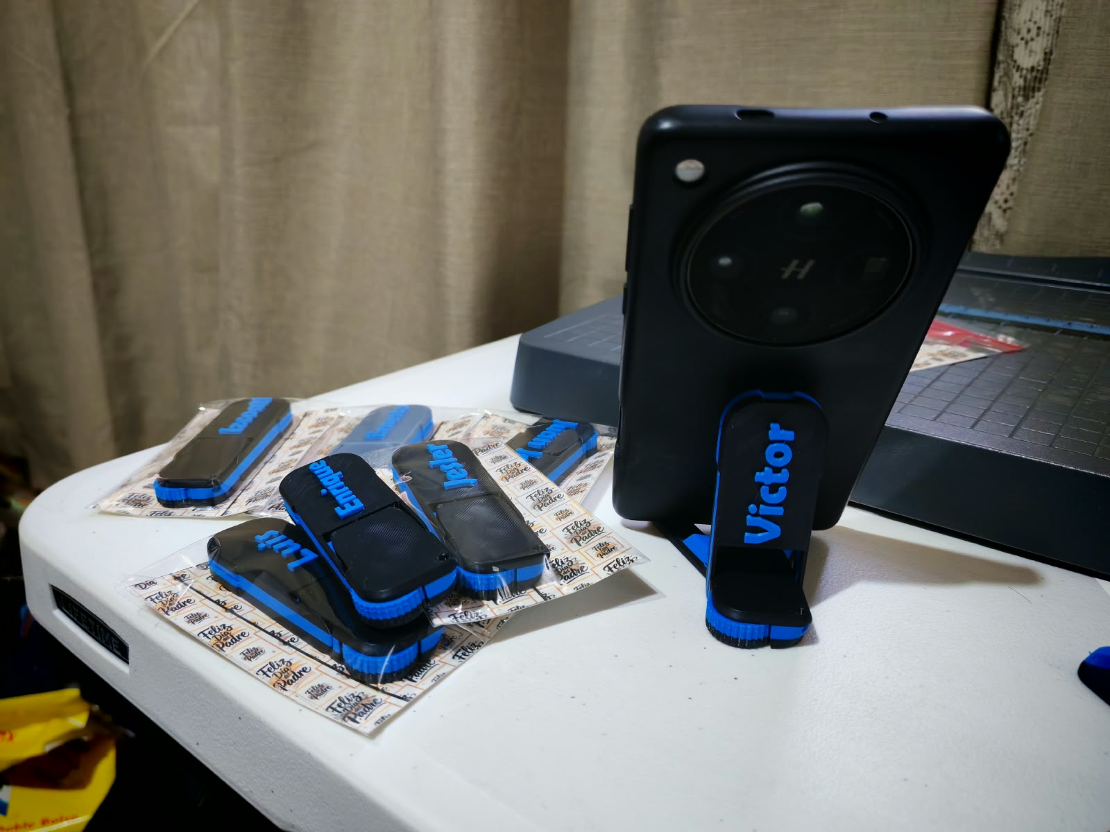 Soporte 3D para celular personalizado con nombre