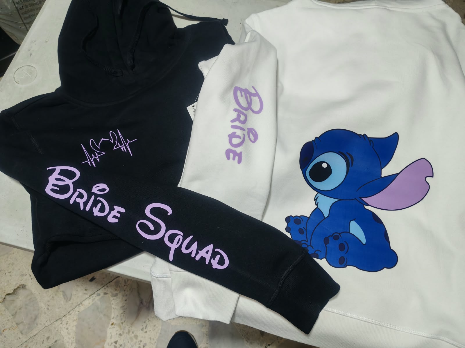Sudaderas y playeras personalizadas en lote DTF